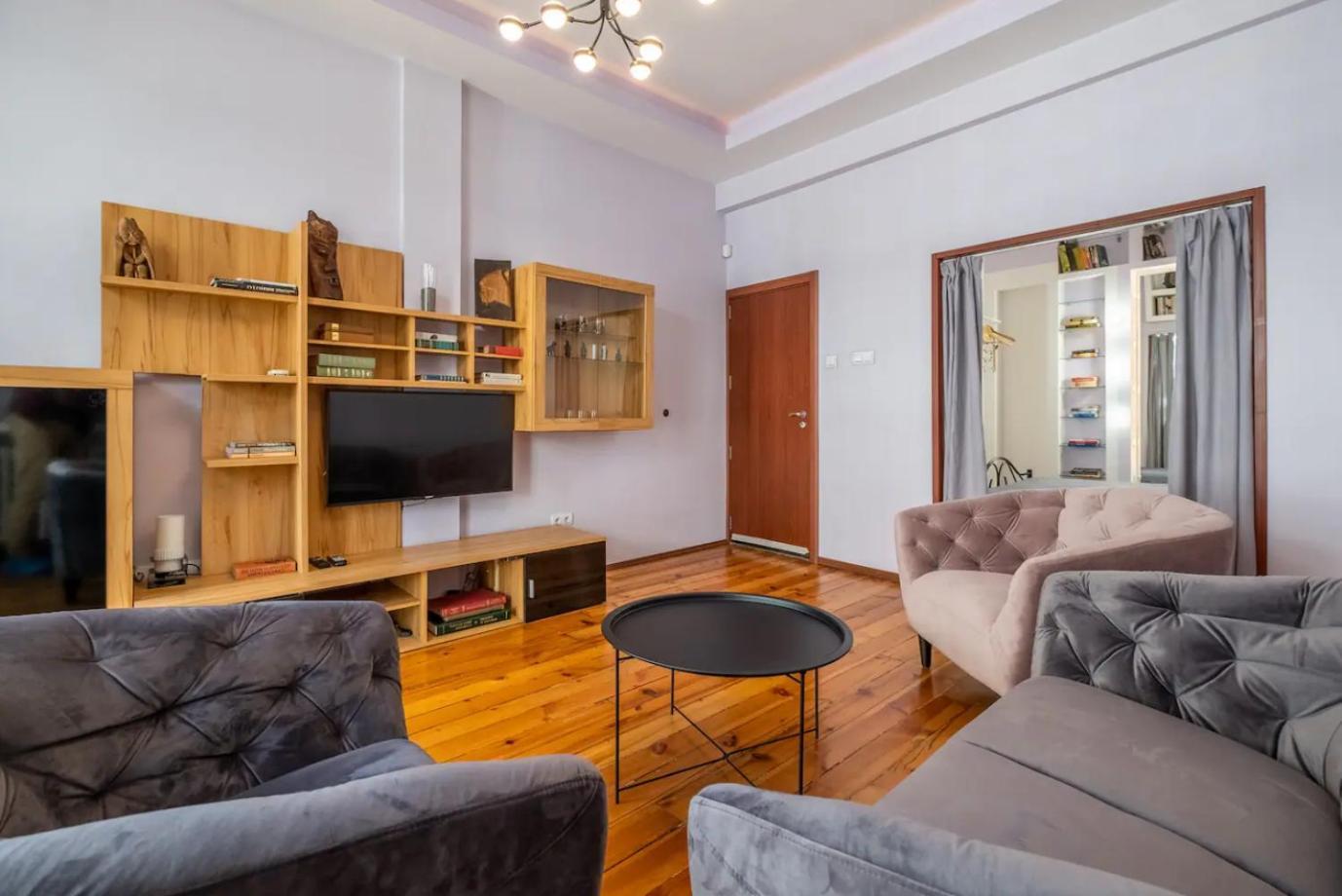 Charming 2Bdr Apartment In Historic Center With Parking 索菲亞 外观 照片